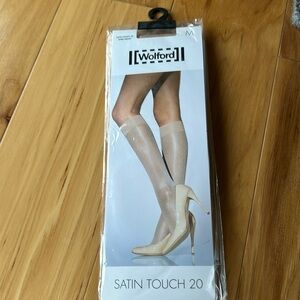 Wolford satin touch 20 kn highs size M color cosmetic